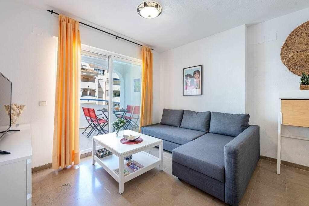 797 Holiday Rentals- Hermoso Apartamento Para 4 En Бенальмадена Экстерьер фото