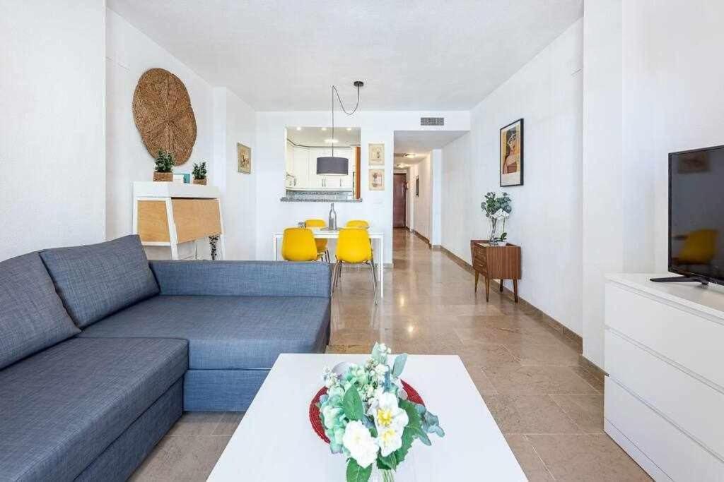 797 Holiday Rentals- Hermoso Apartamento Para 4 En Бенальмадена Экстерьер фото